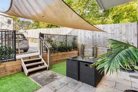 Photo of property in 23 Tokai Place, Glen Eden, Auckland, 0602