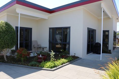 Photo of property in 1 Liddell Street, Foxton, 4814