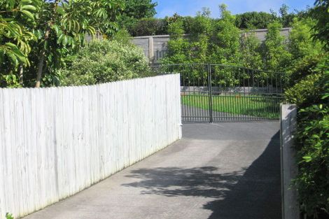 Photo of property in 3/15 Pannill Place, Oteha, Auckland, 0632