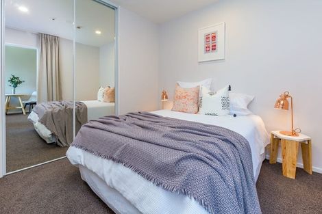 Photo of property in Shoal Haven Apartments, 305a/130 Anzac Street, Takapuna, Auckland, 0622