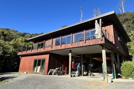 Photo of property in 1742 Queen Charlotte Drive, Linkwater, Picton, 7281