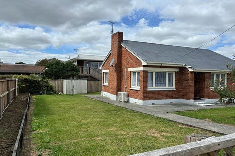 Photo of property in 8 King Edward Avenue, Papakura, 2110
