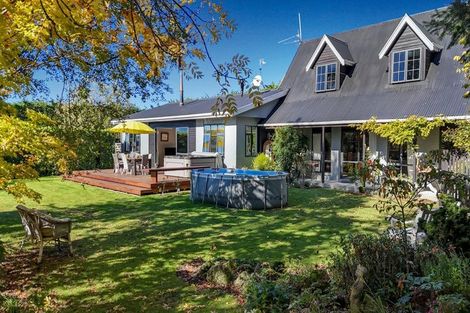 Photo of property in 2 Powells Road, Oxford, 7430