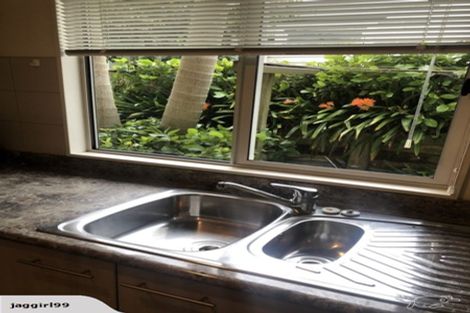 Photo of property in 4a/3 Corrella Road, Belmont, Auckland, 0622