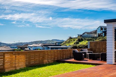 Photo of property in 3 Okataina Way, Aotea, Porirua, 5024