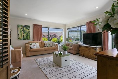 Photo of property in 30 Fairview Terrace, Waipahihi, Taupo, 3330