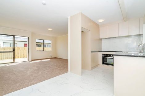 Photo of property in 2/41 Station Road, Takanini, 2112