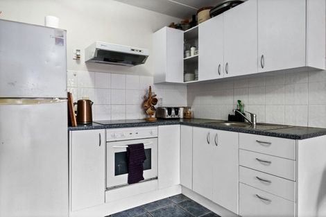 Photo of property in 8 Carrington Street, Lower Vogeltown, New Plymouth, 4310