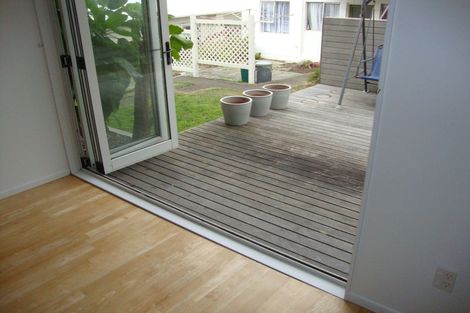 Photo of property in 201u2 Derwent Street, Island Bay, Wellington, 6023
