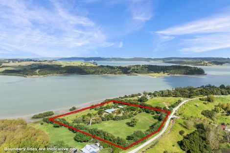 Photo of property in 417 Heatley Road, Whakapirau, Maungaturoto, 0583