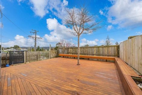 Photo of property in 1/12 Seaview Road, Glenfield, Auckland, 0629