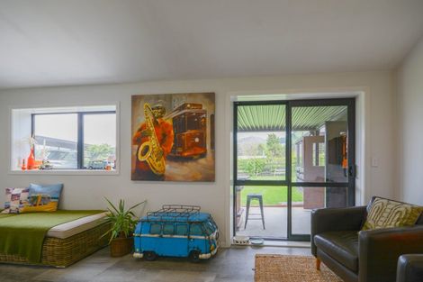 Photo of property in 27 Pawsons Valley Road, Duvauchelle, 7581