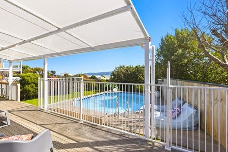 Photo of property in 42 Hicks Crescent, Waikanae Beach, Waikanae, 5036
