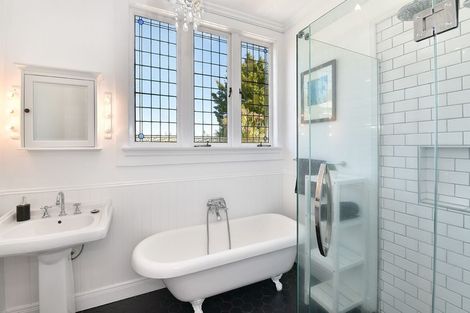 Photo of property in 43 Puriri Street, Helensville, 0800