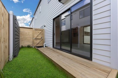 Photo of property in 3b Raupapa Street, Northcote, Auckland, 0627