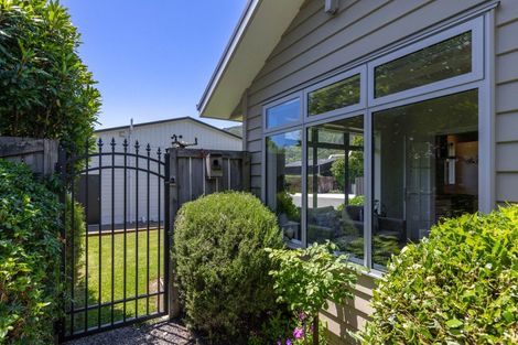 Photo of property in 6a Huia Street, Waikawa, Picton, 7220