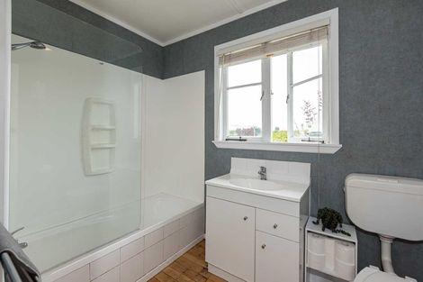 Photo of property in 1 Mcgreevy Street, Waipawa, 4210