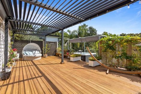 Photo of property in 218 Greenhithe Road, Greenhithe, Auckland, 0632