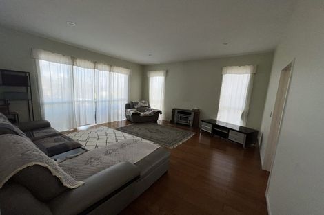 Photo of property in 3 Mana Lane, Pinehill, Auckland, 0632