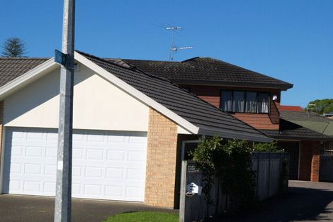 Photo of property in 2/46 Millhouse Drive, Northpark, Auckland, 2013