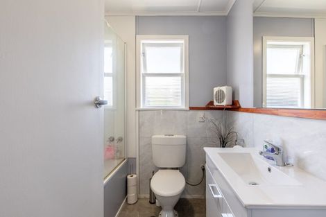 Photo of property in 20 Blake Street, Porangahau, 4293