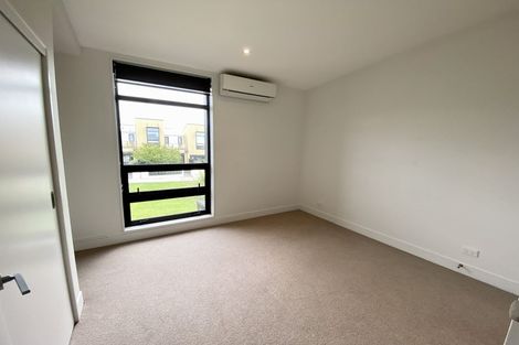 Photo of property in 19 Isitt Road, Hobsonville, Auckland, 0616