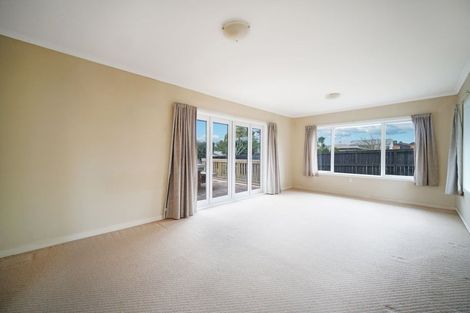 Photo of property in 8 Border Road, Henderson, Auckland, 0612