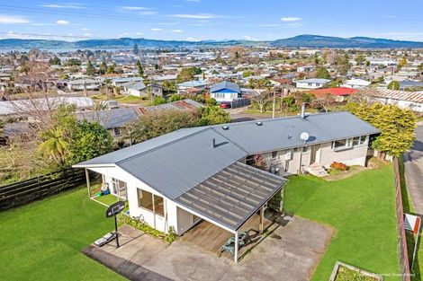 Photo of property in 9 Teal Place, Selwyn Heights, Rotorua, 3015