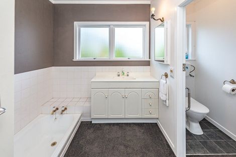 Photo of property in 2 Kawau Place, Otamatea, Whanganui, 4500