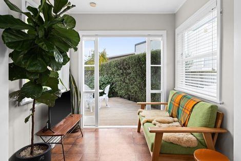 Photo of property in 2a Mckenzie Avenue, Marewa, Napier, 4110