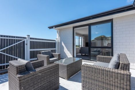 Photo of property in 16 Takahe Drive, Paraparaumu Beach, Paraparaumu, 5032