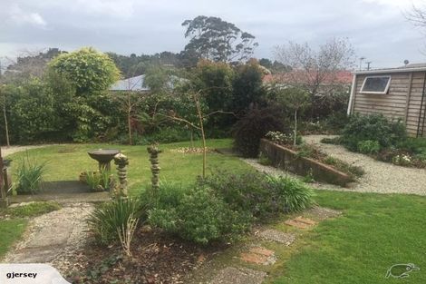 Photo of property in 10 Helga Crescent, Te Atatu Peninsula, Auckland, 0610