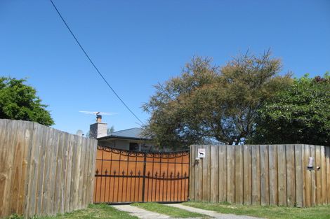 Photo of property in 31 Woodend Road, Woodend, 7610