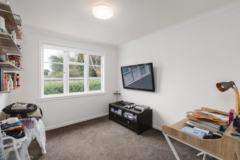 Photo of property in 37 Hawford Road, Opawa, Christchurch, 8023