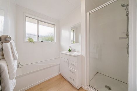Photo of property in 77 Pasadena Crescent, Totara Park, Upper Hutt, 5018
