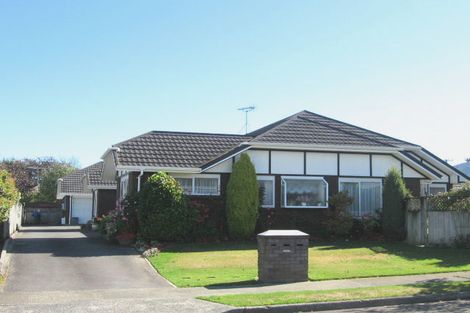 Photo of property in 4c Comeskey Grove, Elderslea, Upper Hutt, 5018