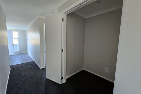 Photo of property in 6a Te Arapito Close, Aotea, 5024