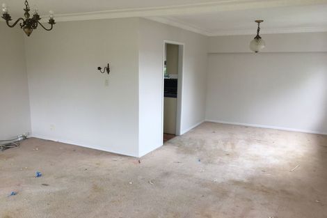 Photo of property in 11 Tupaki Place, Pakuranga Heights, Auckland, 2010