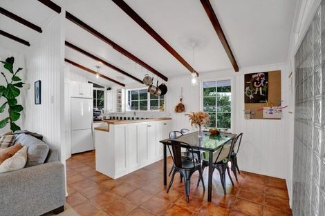 Photo of property in 5 Prudence Place, Oakura, 4314