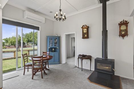 Photo of property in 1 Rimu Street, Strandon, New Plymouth, 4312