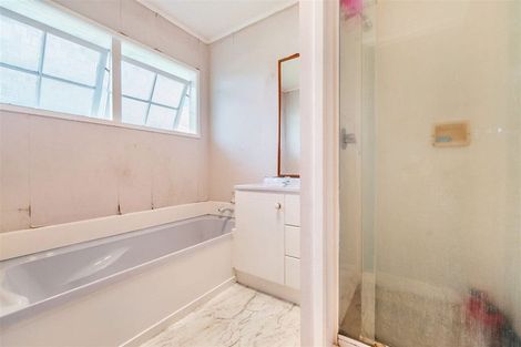 Photo of property in 58 Moncrieff Avenue, Clendon Park, Auckland, 2103