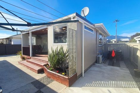 Photo of property in 13 Bentham Street, Westport, 7825