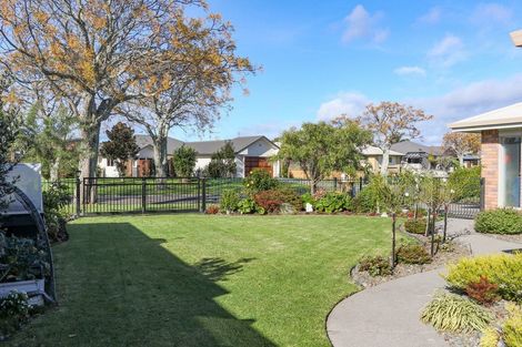 Photo of property in 19 Edgewater Grove, Whakatane, 3120