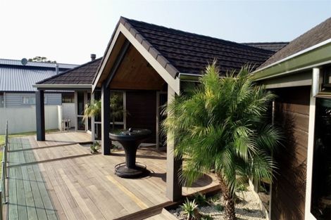 Photo of property in 1 Leeward Drive, Whitianga, 3510