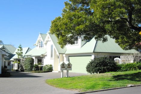 Photo of property in 3/65 Simla Avenue, Havelock North, 4130