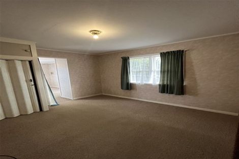 Photo of property in 1 Rewarewa Road, Te Atatu Peninsula, Auckland, 0610