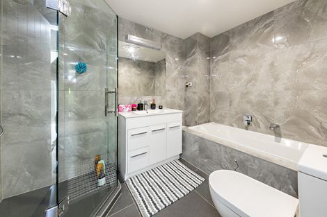Photo of property in 37 Popokatea Drive, Takanini, 2112