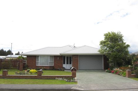 Photo of property in 4 Harkness Place, Westport, 7825