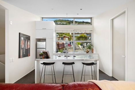 Photo of property in The Beeches Apartments, 9/60 Hallenstein Street, Queenstown, 9300