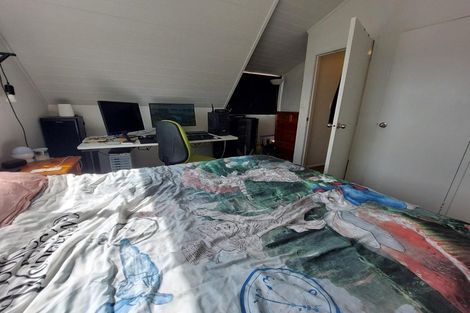 Photo of property in 2/24 Lancaster Road, Beach Haven, Auckland, 0626